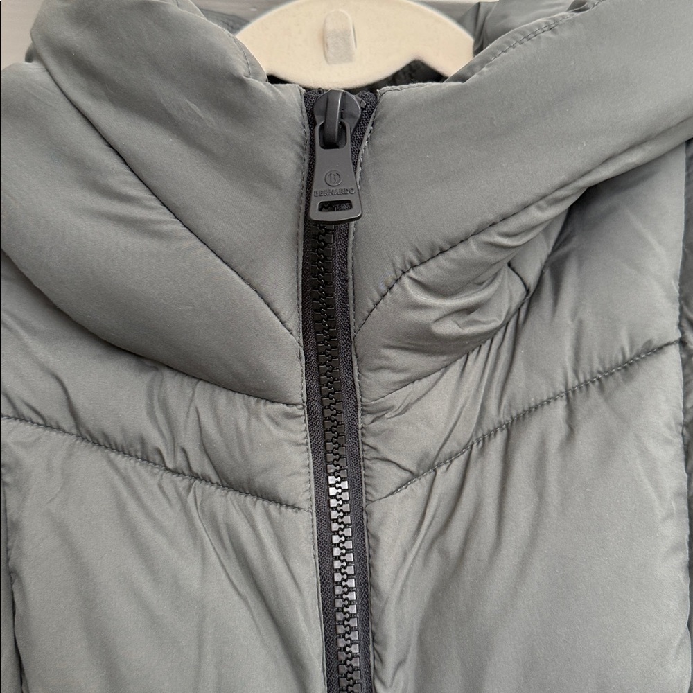 Bernardo Women's Puffer Jacket - Dark Gray Size Large NWT - Picture 6 of 17